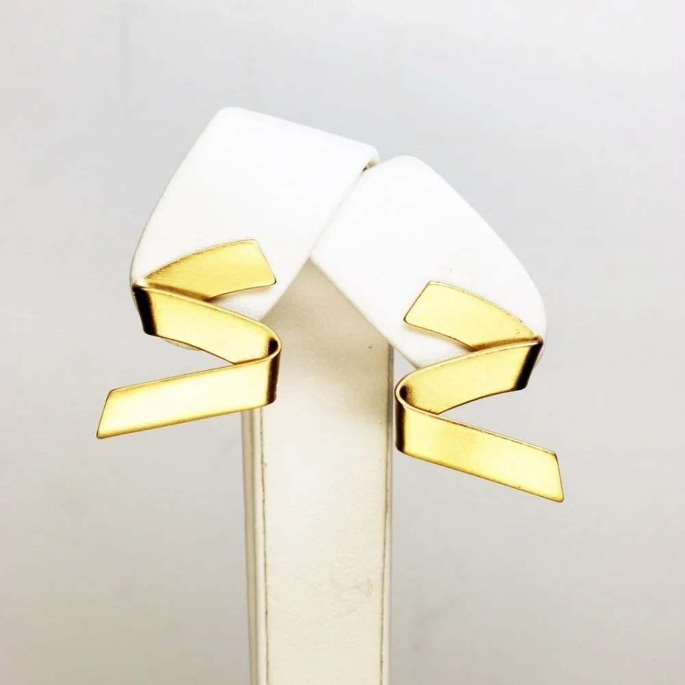 Monet Triple Gold Plated Matte Zigzag Pierced Earrings Vintage